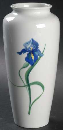 Iris 8" Vase