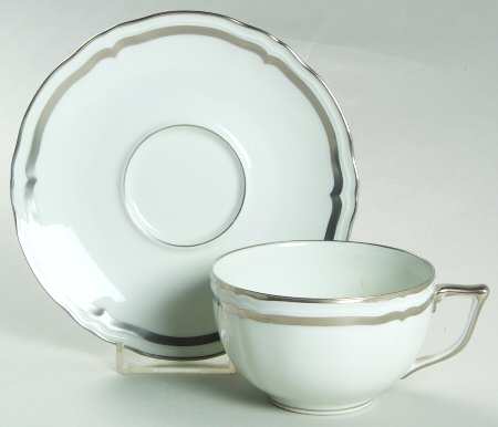 Marie Antoinette (Platinum) Flat Cup & Saucer Set