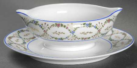 Roselle Gravy Boat with Attached Underplate
