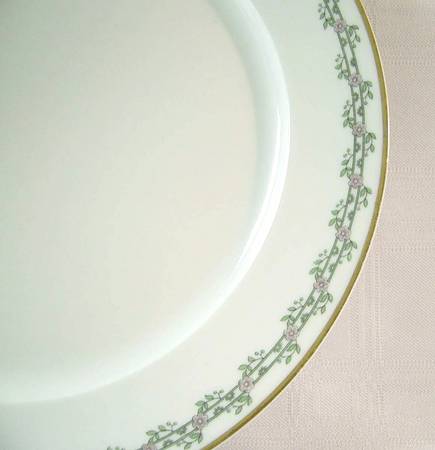 Head 141-2 Dinner Plate