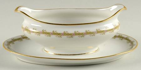 Head 141 Gravy Boat with Attached Underplate