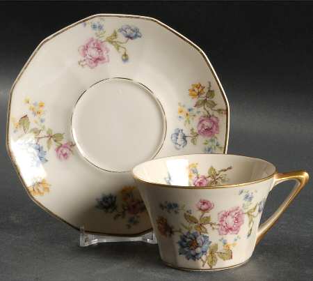 Rosario Flat Cup & Saucer Set