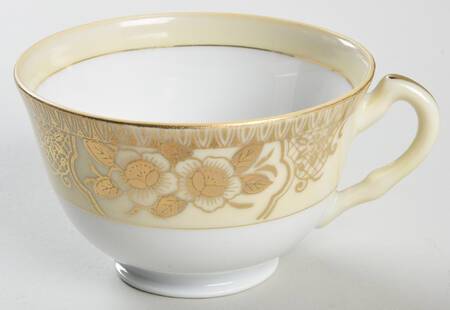 CHK3 Footed Cup