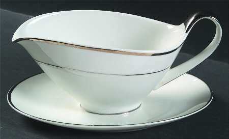 The Duchess Gravy Boat with Attached Underplate