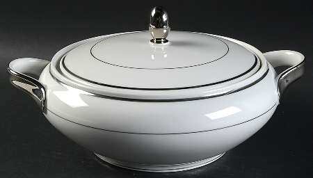 The Duchess Round Covered Vegetable