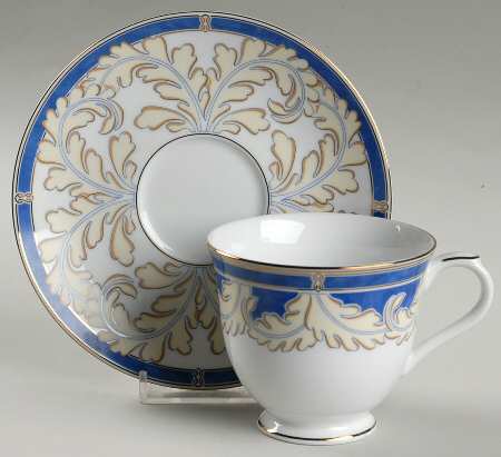 Aida Bleu Footed Cup & Saucer Set