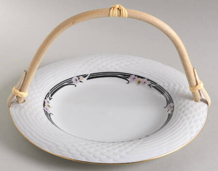 Alexandrite 5 3/8"-5 5/8" Bamboo Handled Serving Plate  HC