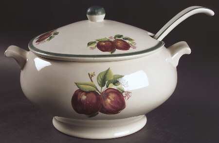 Apples (Casuals) Tureen & Lid w/Ladle