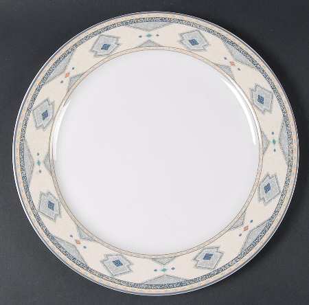 Ellington 12" Chop Plate (Round Platter)