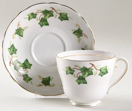 Ivy Leaf Footed Cup & Saucer Set