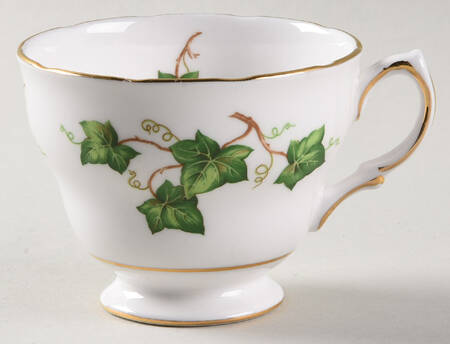 Ivy Leaf Footed Cup