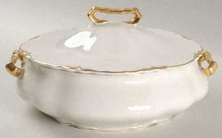 Patrician Round Covered Vegetable