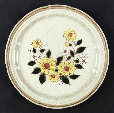 Spring Daisy by Crown Manor