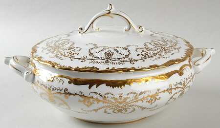 Anniversary White Round Covered Vegetable