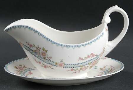 April Gravy Boat & Underplate