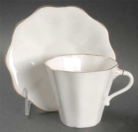 Aurora Flat Cup & Saucer Set