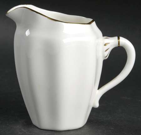 Aurora Creamer