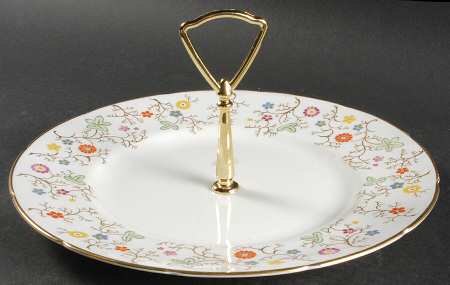 Brookdale  Round Serving Plate with Handle (DP)