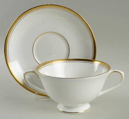 Connoisseur Footed Cream Soup Bowl & Saucer Set
