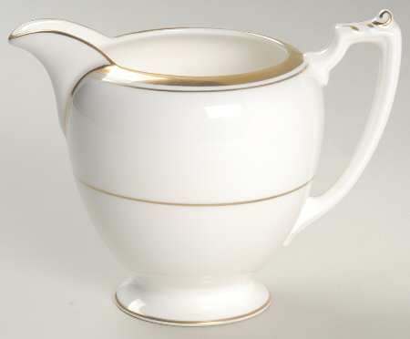 Connoisseur Creamer
