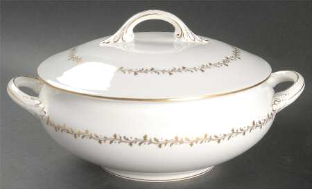 Coronet Round Covered Vegetable