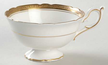Elite Gold Footed Cup