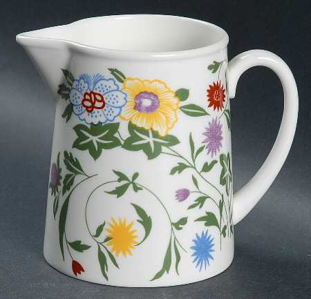 Flourish Creamer