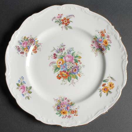 Fragrance (9504, Raised Edge) Dinner Plate