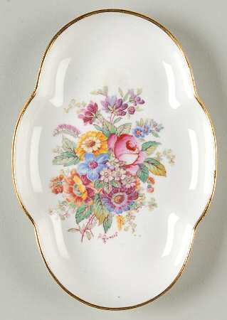 Fragrance (9054, Not Raised, Scalloped) Silver Tray