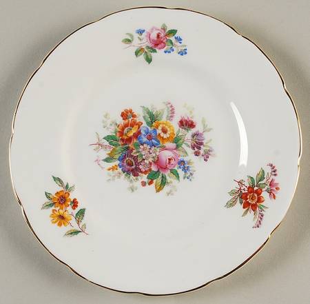 Fragrance (9054, Not Raised, Scalloped) Bread & Butter Plate