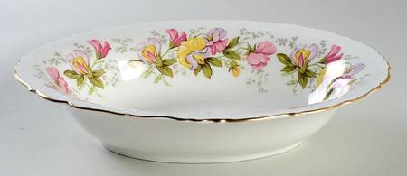 Marilyn 9" Oval Vegetable Bowl