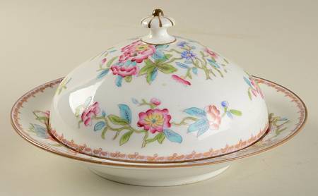 Pembroke (Smooth Edge) Muffin Dish & Lid