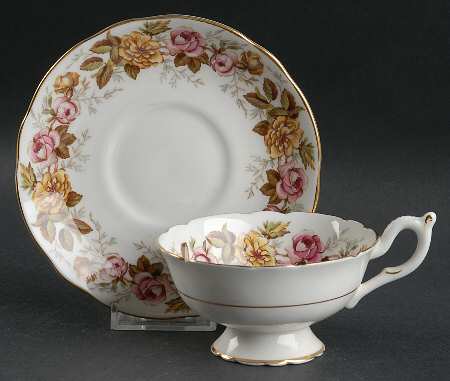 Rosalinda Footed Cup & Saucer Set