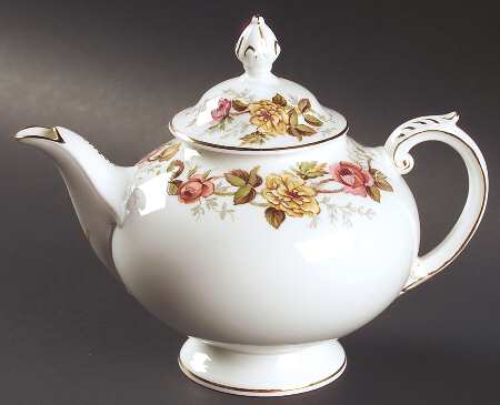 Rosalinda Teapot & Lid