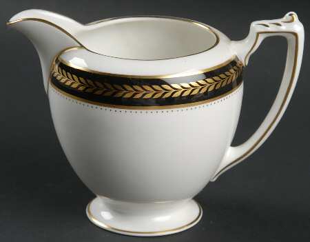Sable Wheat Creamer
