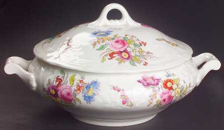 Sevres Group (Embossed, No Trim) Round Covered Vegetable
