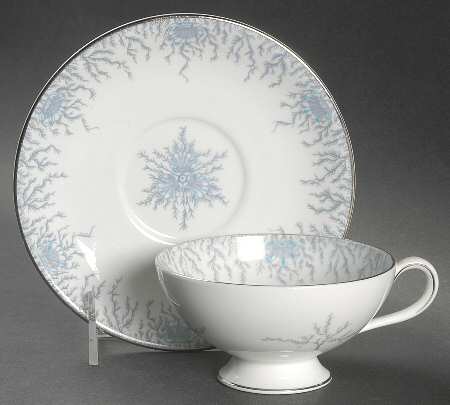 Sincerity(Smooth) Footed Cup & Saucer Set