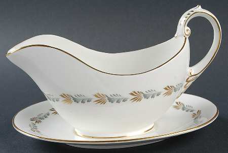 Sonnet (Smooth Edge) Gravy Boat & Underplate