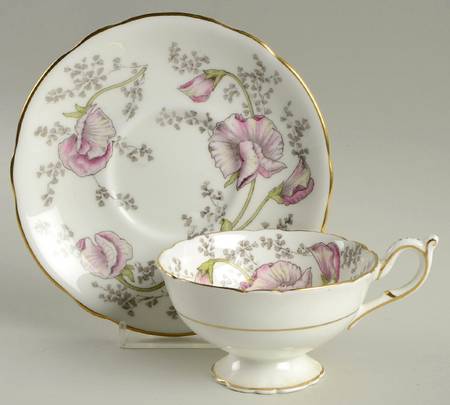 Sweet Pea Footed Cup & Saucer Set