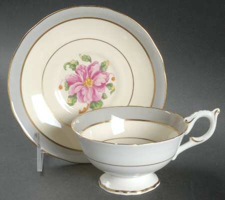 Tomorrow Footed Cup & Saucer Set