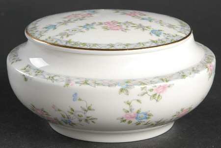 Trellis Rose Powder Box with Lid
