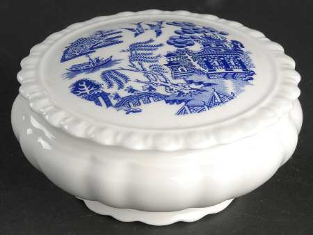 The Willow Blue (Newer, Bone) Round Box & Lid