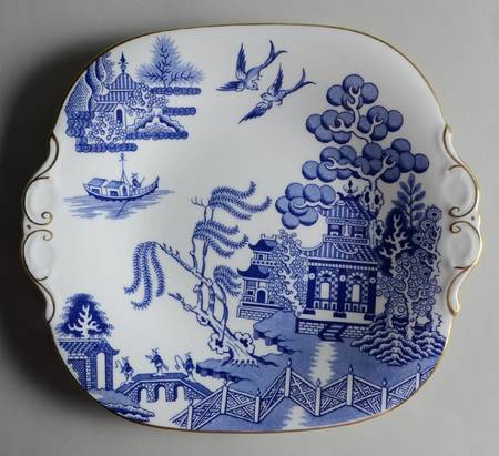 Willow Handled Cake Plate