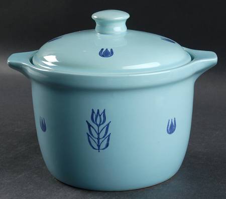 Dutch Blue Bean Pot & Lid