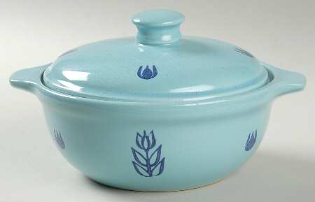 Dutch Blue 1.50 Pt Round Covered Casserole