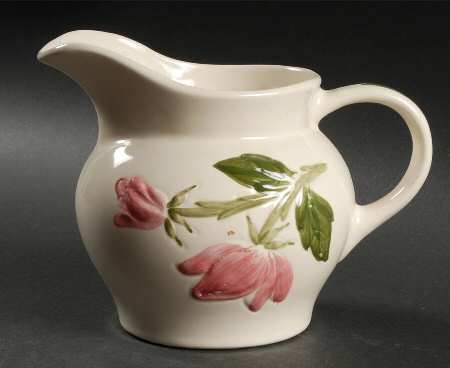 Green Arbor (Cream) 32 Oz Pitcher