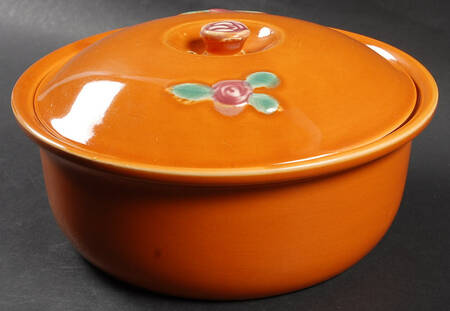 Rosebud 1.25 Qt Round Covered Casserole