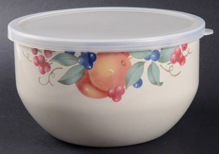 Abundance (Corelle) 6 7/8" Metal Bowl W/Plastic Lid