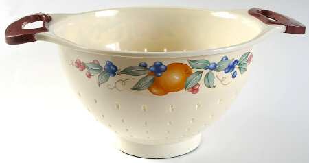 Abundance (Corelle) Plastic Colander