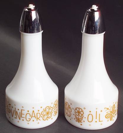 Butterfly Gold (Corelle) Oil and Vinegar Shakers with Plastic Lids